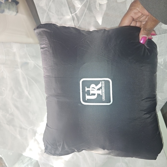 Urban Republic Black Puffer Jacket with Quilted Design and High Collar - Picture 14 of 14